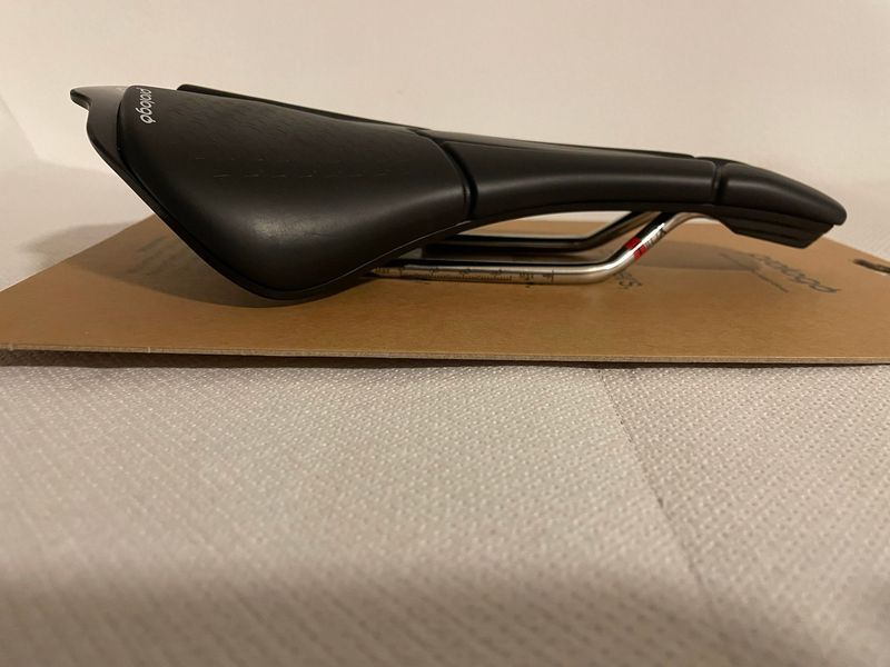 Used 2025 scratch m5 Saddles & Seatposts
