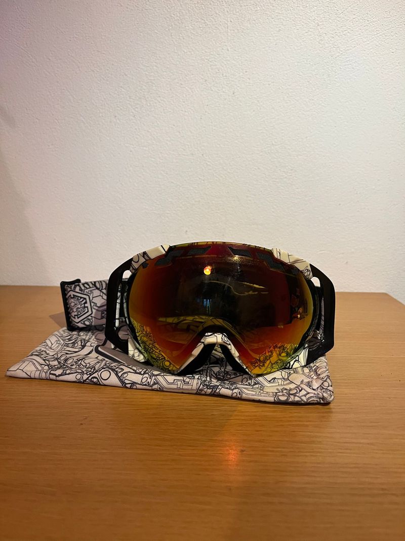 Used OUT OF Edge the One Fuoco Cycling Clothing