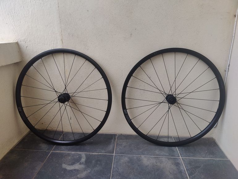 Used Dt Swiss Gravel LN 700c Wheelset bike — image 1 of 9