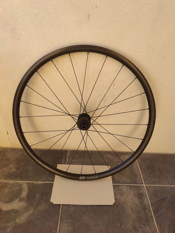 Used Dt Swiss Gravel LN 700c Wheelset bike — image 2 of 9