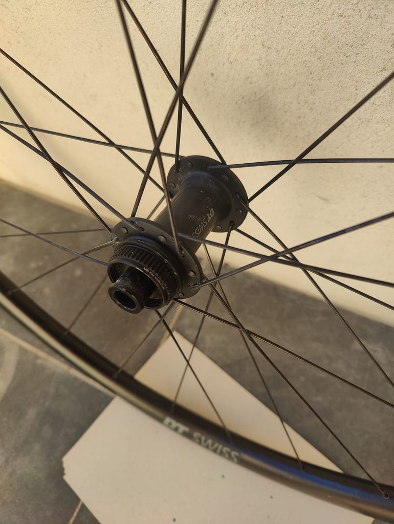 Used Dt Swiss Gravel LN 700c Wheelset bike — image 4 of 9