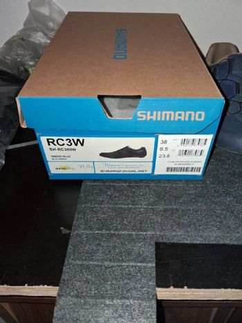 Used 2024 shimano RC3 bike — image 5 of 5