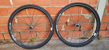 Used 2020 DT Swiss GR 1600 Spline 25 700C Wheelset bike — image 1 of 5