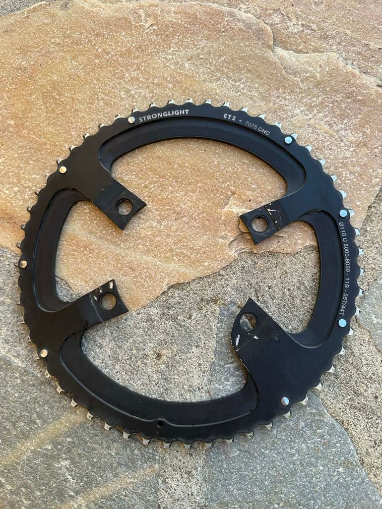 Plateau route 5bra d.110 stronglight ct2 sram 50dts exterieur noir pour red-forc Plateau route 5bra d.110 stronglight ct2 sram 50dts exterieur noir pour red-forc