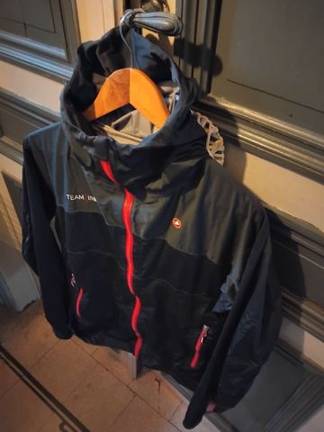 Castelli Summit Rain Jacket bike usato — immagine 2 di 7