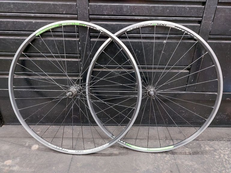 Used Felt Alexrims r500 wielen by bike — image 1 of 7