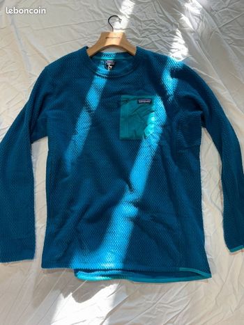 Used Patagonia Men's R1® Air Crewneck bike