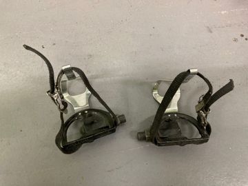 Used Wellgo Pedals Drivetrain & Pedals