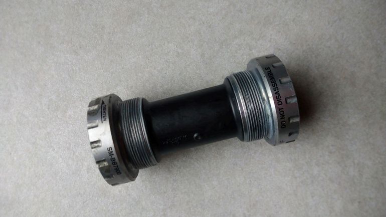 Used Shimano SM-BB7900 1.37X24 Bottom Bracket bike — image 1 of 5