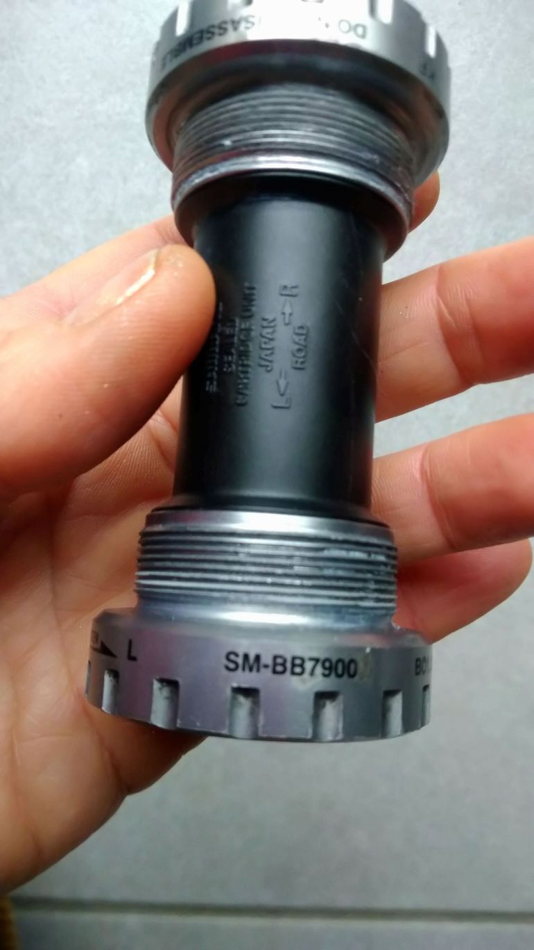 Used Shimano SM-BB7900 1.37X24 Bottom Bracket bike — image 3 of 5