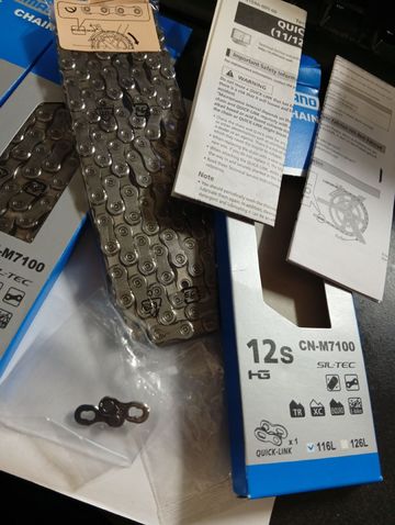 Used Shimano SLX CN-M7100 Quick Link Chain 12-speed 116L bike — image 4 of 8
