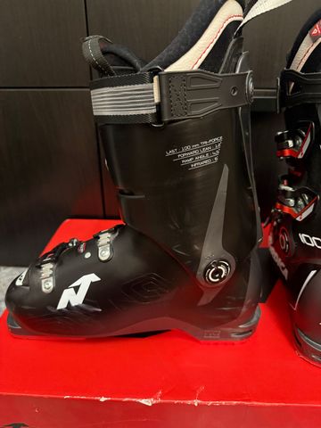 Used Nordica Speedmachine 100 Ski Boots bike — image 10 of 16