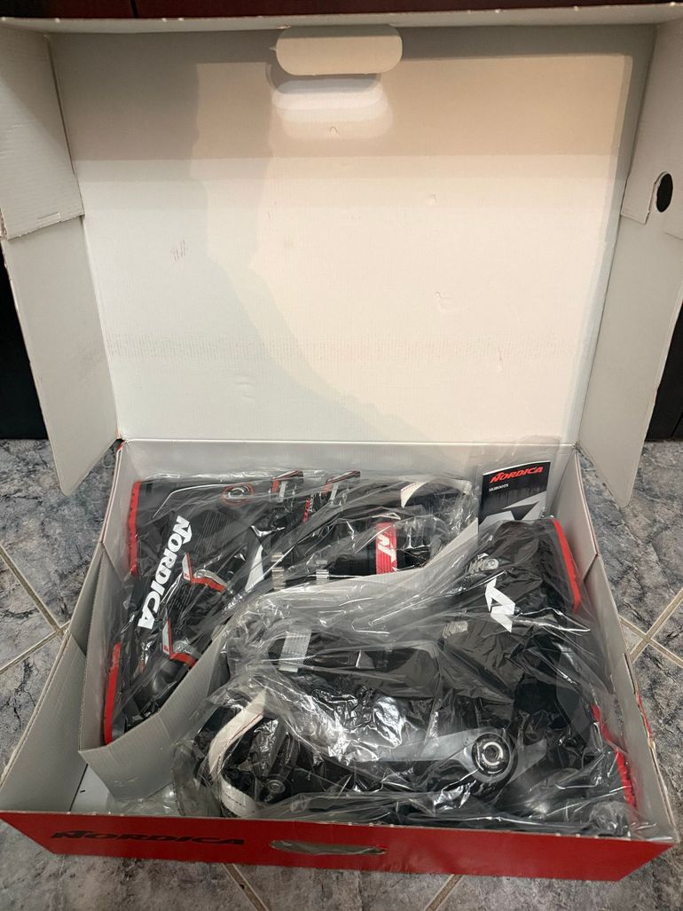 Used Nordica Speedmachine 100 Ski Boots bike — image 2 of 16
