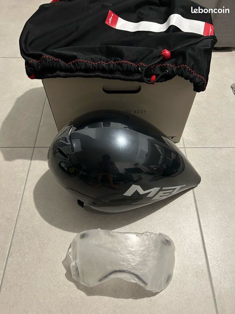 Używany MET Drone Wide Body Cycling Accessories