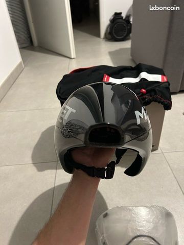 Used MET Drone Wide Body bike — image 5 of 6