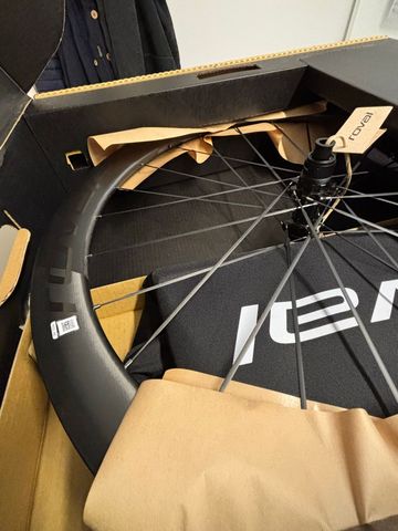 Gebrauchtes 2025 Roval Rapide CLX III 51mm/48mm Carbon Clincher Wheelset bike — Bild 6 von 9