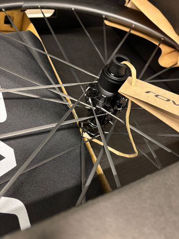 Gebrauchtes 2025 Roval Rapide CLX III 51mm/48mm Carbon Clincher Wheelset bike — Bild 4 von 9