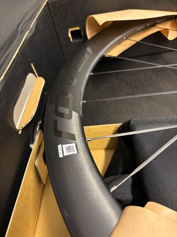 Gebrauchtes 2025 Roval Rapide CLX III 51mm/48mm Carbon Clincher Wheelset bike — Bild 5 von 9