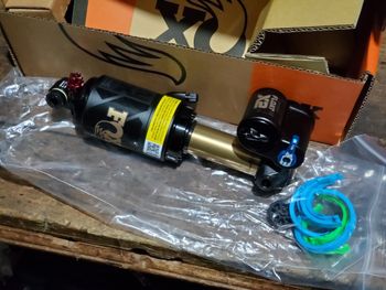 Fox Float X2 F-s K 2p-a Trunnion Chock Guld 65 mm / 205 mm