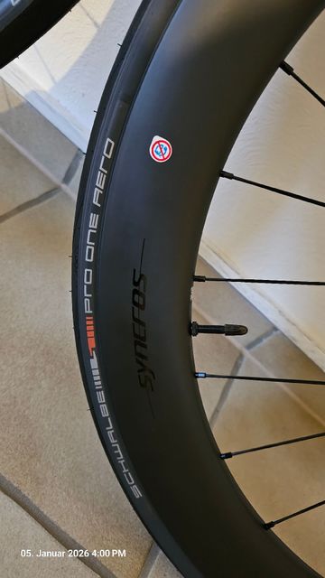 Used 2025 SYNCROS Capital 1.0s Aero 28" 60mm Shimano bike — image 4 of 12