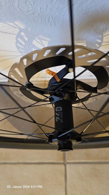 Used 2025 SYNCROS Capital 1.0s Aero 28" 60mm Shimano bike — image 10 of 12