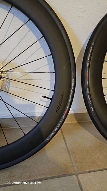 Used 2025 SYNCROS Capital 1.0s Aero 28" 60mm Shimano bike — image 9 of 12