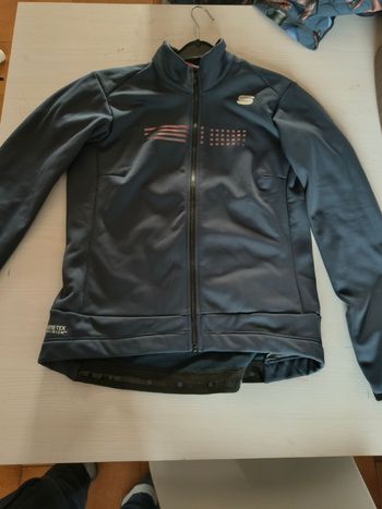 Used 2025 Sportful Giacca Donna bike — image 2 of 2