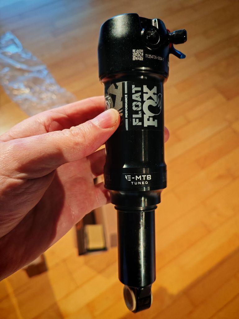 Used 2026 Fox Float Performance 2026 trunnion bike — image 2 of 3