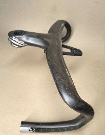 Used Vision Metron 5D Integrated Carbon Handlebar 120mm x 420mm bike — image 10 of 11