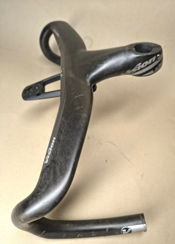Used Vision Metron 5D Integrated Carbon Handlebar 120mm x 420mm bike — image 9 of 11