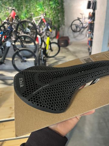 Used Fizik Vento Antares bike — image 2 of 4
