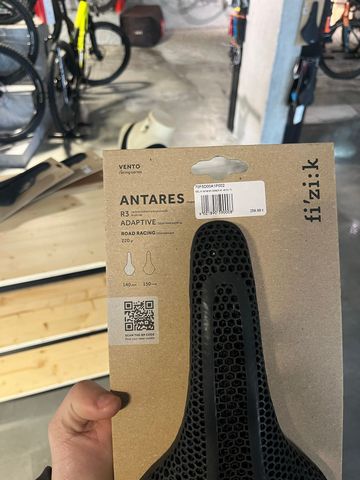 Used Fizik Vento Antares bike — image 3 of 4