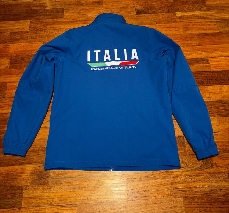 Used 2025 Mizuno Giacca Impermeabile Nazionale Italiana bike — image 2 of 4
