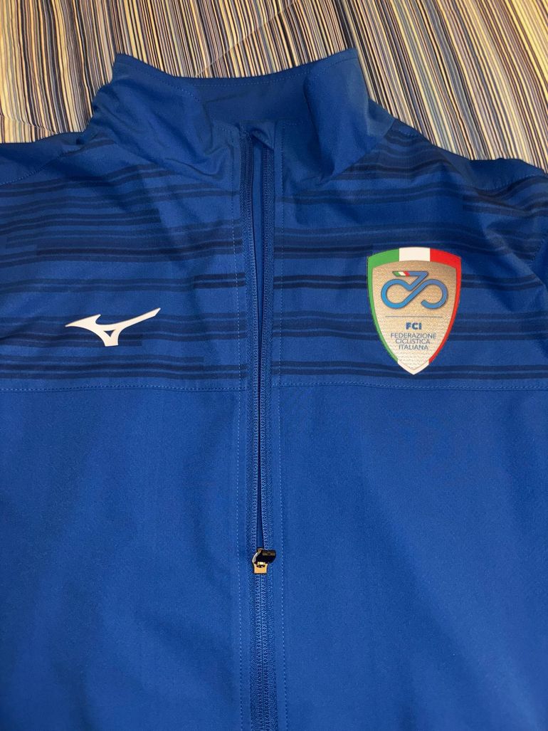 Used 2025 Mizuno Giacca Impermeabile Nazionale Italiana bike — image 3 of 4