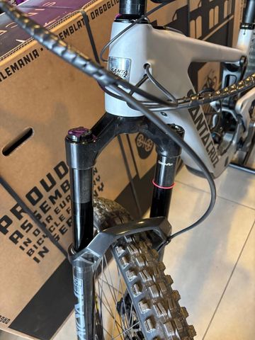 Używany 2024 RockShox Lyric 160 mm Fork bike — zdjęcie 2 z 8