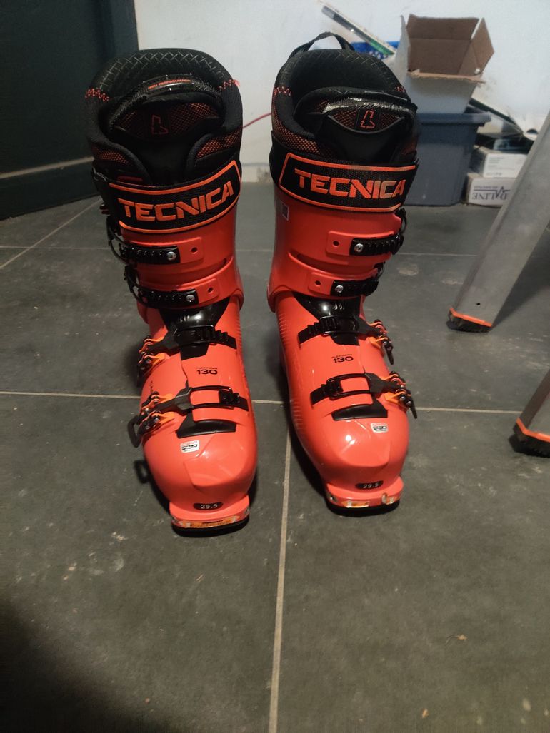 Used Tecnica Tecnica Cochise 130 Ski Touring Boots 29.5 2025 bike — image 4 of 5