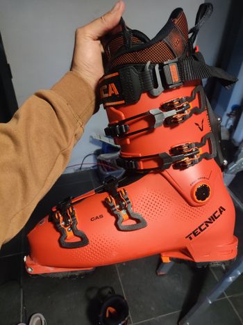 Used Tecnica Tecnica Cochise 130 Ski Touring Boots 29.5 2025 bike — image 2 of 5