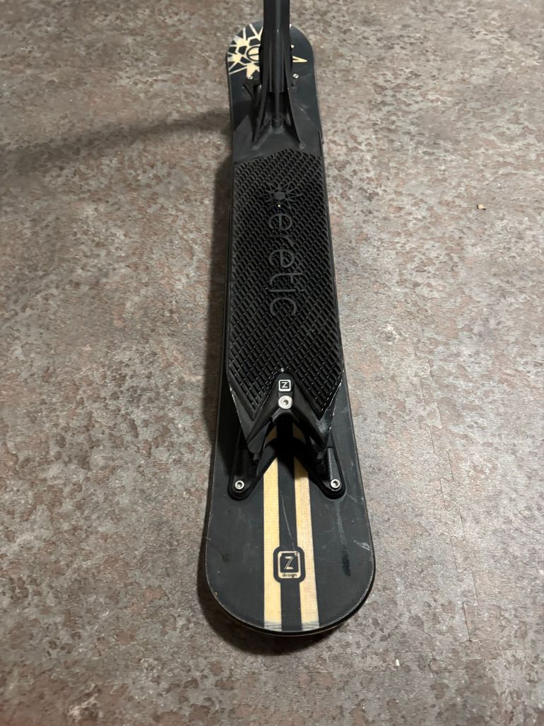 Used eretic Snowscoot Snow Scooter bike — image 4 of 4