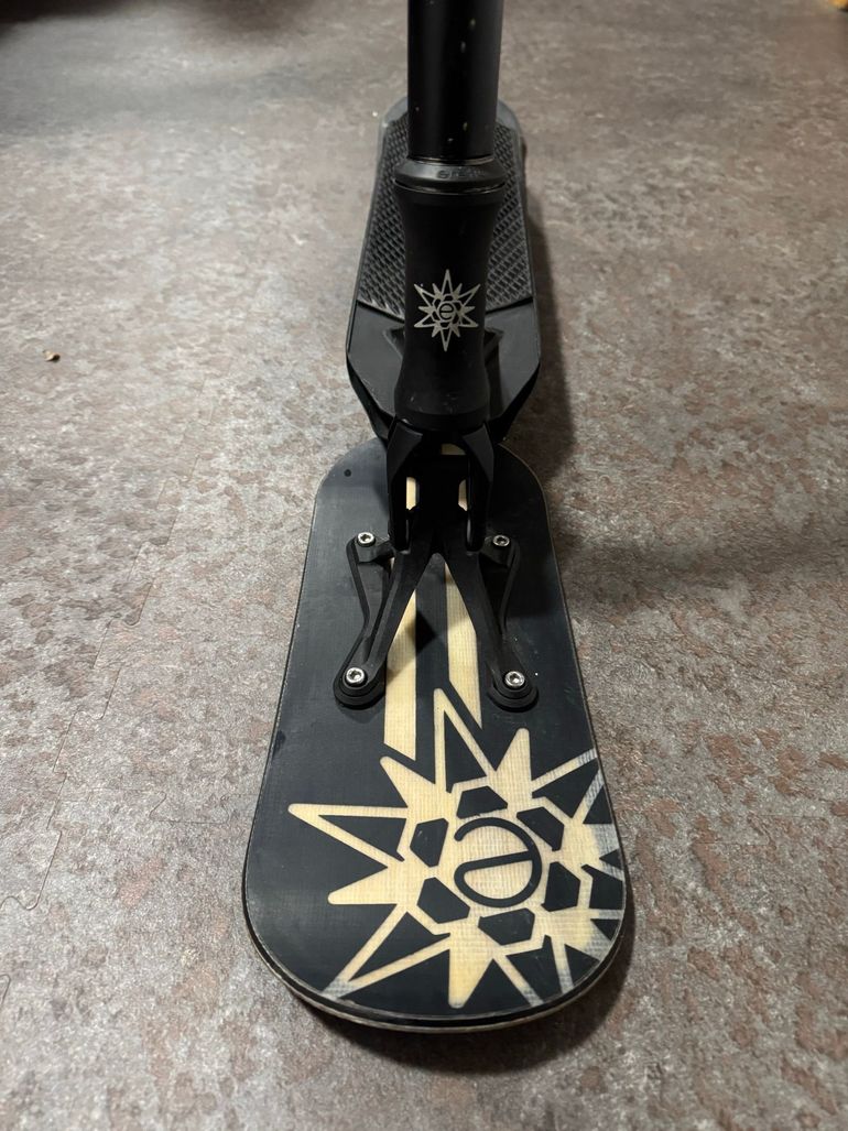 Used eretic Snowscoot Snow Scooter bike — image 3 of 4