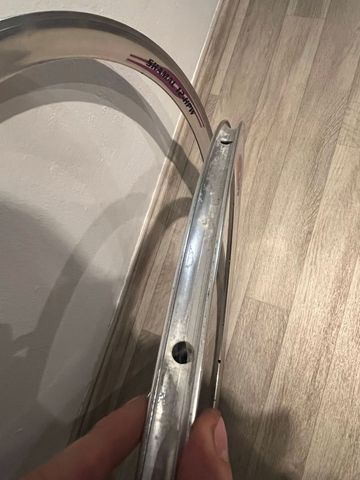 Used Campagnolo Shamal 12-HPW rims bike — image 8 of 8