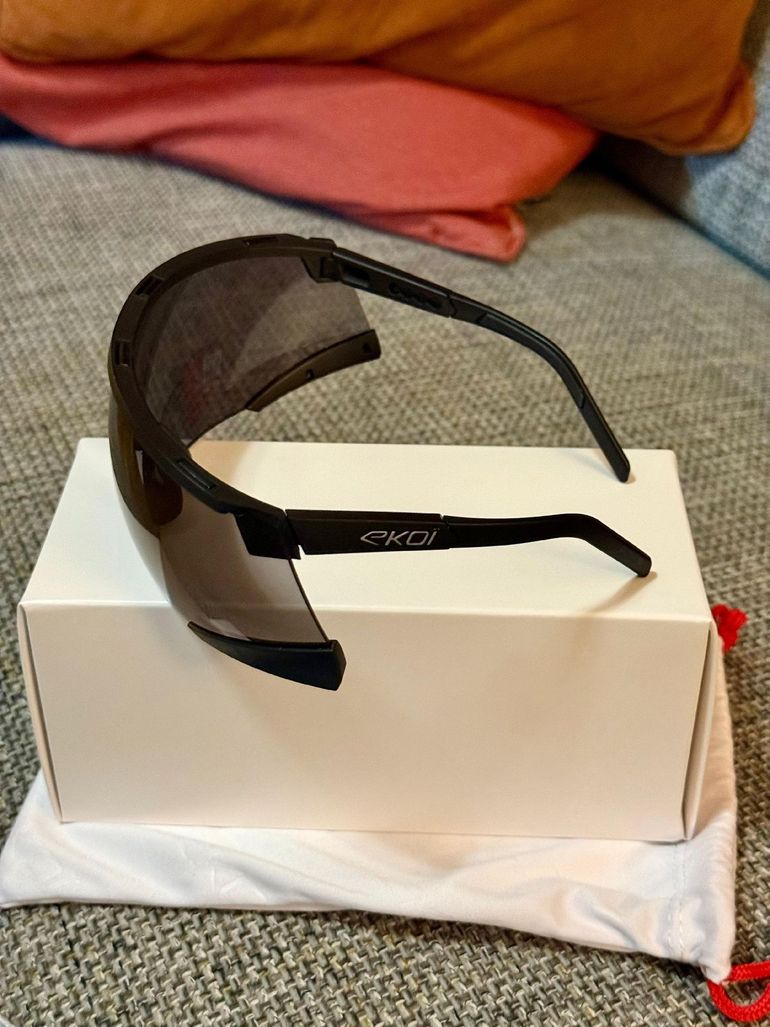 Used 2025 Ekoi Racing S-AERO Black Glasses bike — image 2 of 5