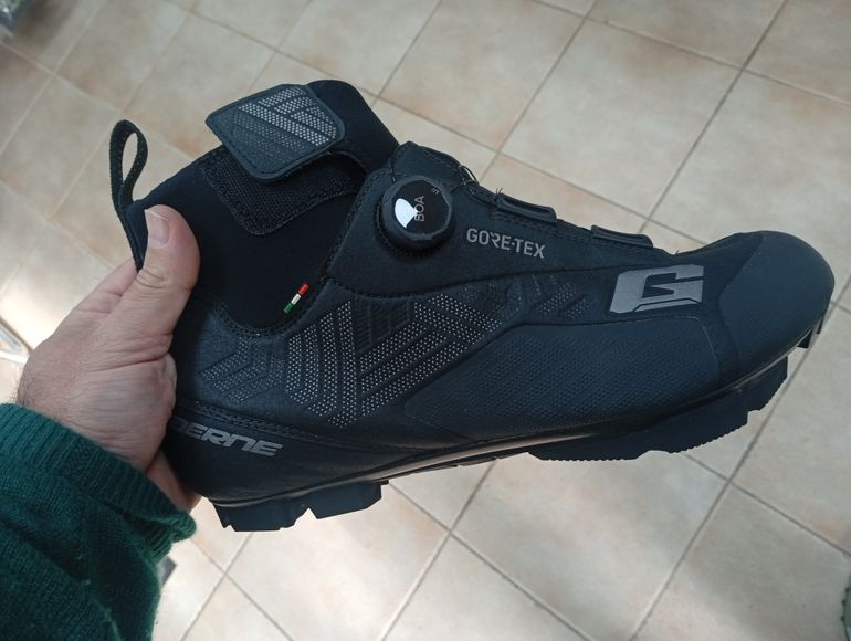 Used Gaerne Gaerne Ice-Storm 1.0 Gore Tex MTB Shoes bike — image 1 of 2