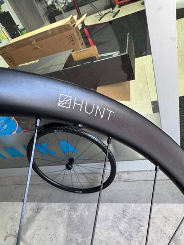 Gebrauchtes 2024 Hunt 36 Carbon Wide Aero Wheelset bike — Bild 6 von 6