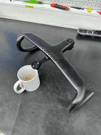 Roval Rapide aero cockpit (135x400) 2024