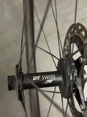 Used DT Swiss ARC 1100 DICUT 80mm Wheelset bike — image 7 of 7