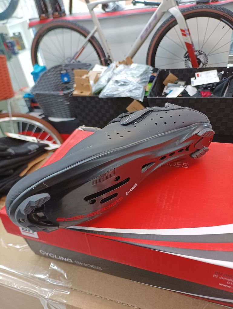 Used 2022 BH Lace Grip Shoes bike — image 3 of 5