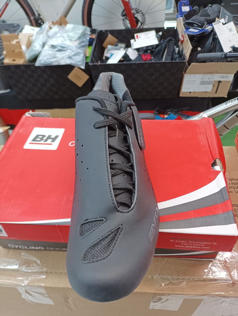 Used 2022 BH Lace Grip Shoes bike — image 4 of 5