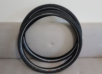 Used Continental Continental Contact Plus City 27,5x2,2" Safety Plus Breaker. bike — image 1 of 14