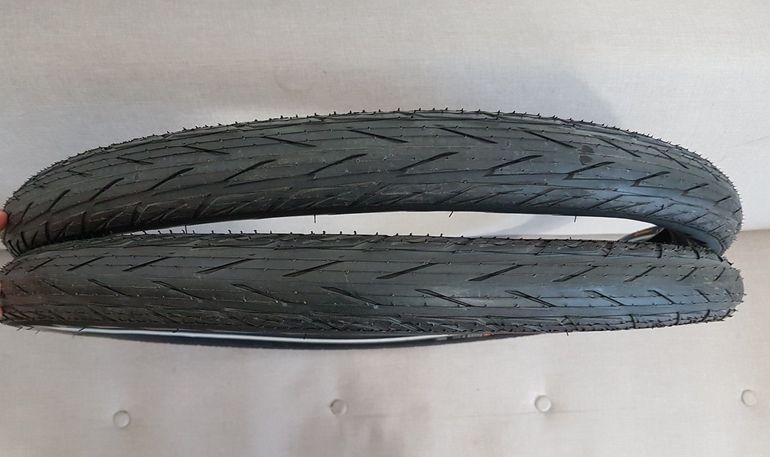 Used Continental Continental Contact Plus City 27,5x2,2" Safety Plus Breaker. bike — image 8 of 14