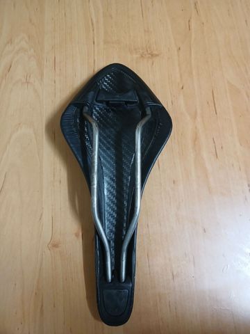 Used 2019 Arione Saddles & Seatposts